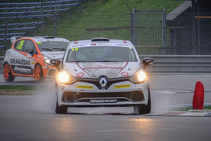 Oud F1 coureur Michael Bleekemolen Clio Cup Benelux